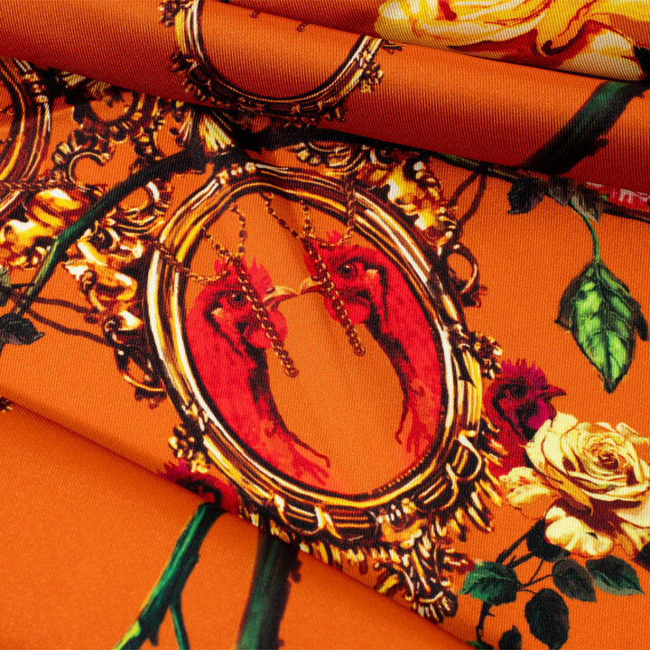 Šátek Dvůr (O Avľin) v oranžové barvě