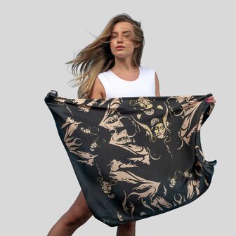 Šátek Svoboda (Mukľiben) v černé barvě